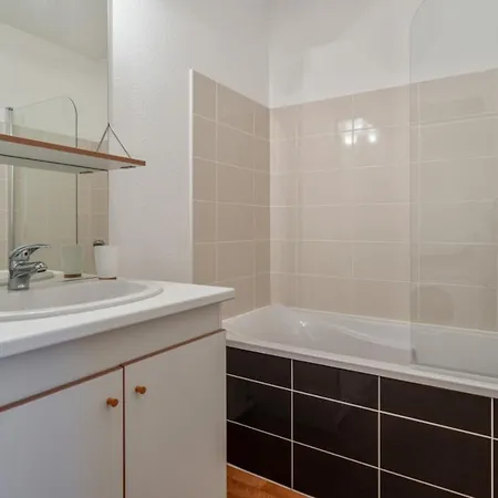 Nice Flat W Balcony And Garage In 5 Min To The Beach - Welkeys *